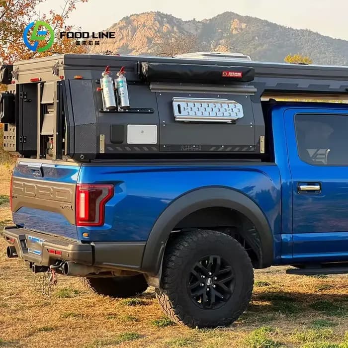 Camper pick-up personnalisé avec toit relevable hydraulique et auvent latéral pour le camping en ple