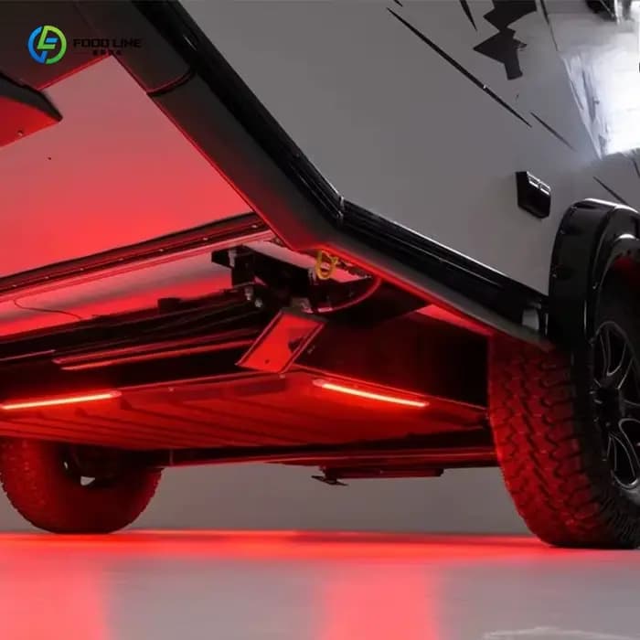 Camping-car multifonctionnel personnalisé, idéal pour l'exploration en pleine nature, les voyages en zone sauvage et les aventures de camping hors route.