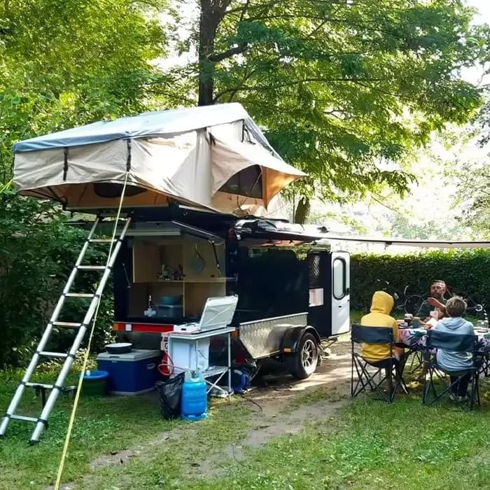 Fournisseur fiable de camping-cars 4x4 tout-terrain personnalisés, mini-maisons mobiles, caravanes de camping, remorques de voyage familiales