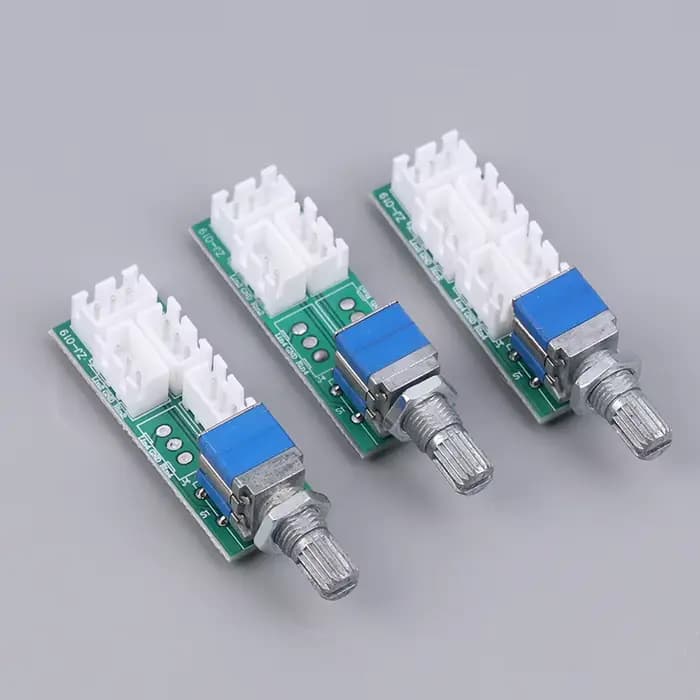 Carte de commutation de signal audio avec sélection de deux