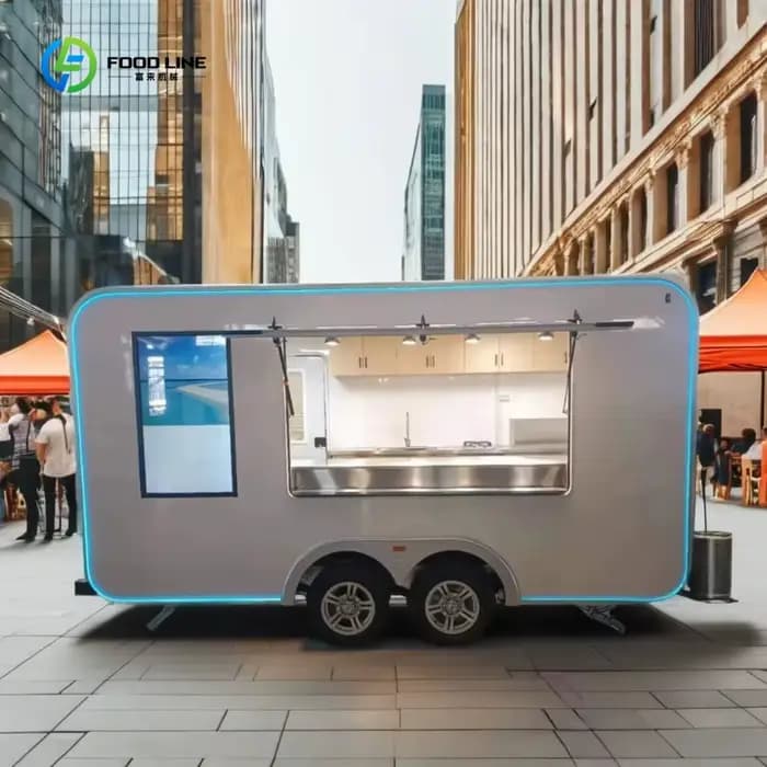 Camping-car mobile sur mesure avec cuisine complète, équipement de food truck pour le camping, la vente ambulante et les services de restauration rapide.