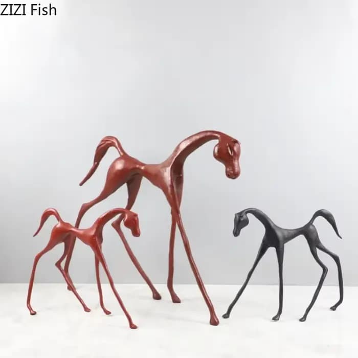 Sculpture créative en fonte cheval rouge foncé, Sculpture d'animal, ornement de bureau, décoration de salon, cadeau de décoration pour la maison