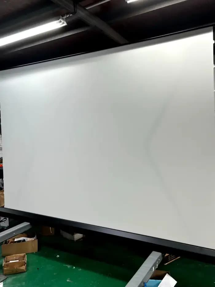 Écran de projection motorisé au sol