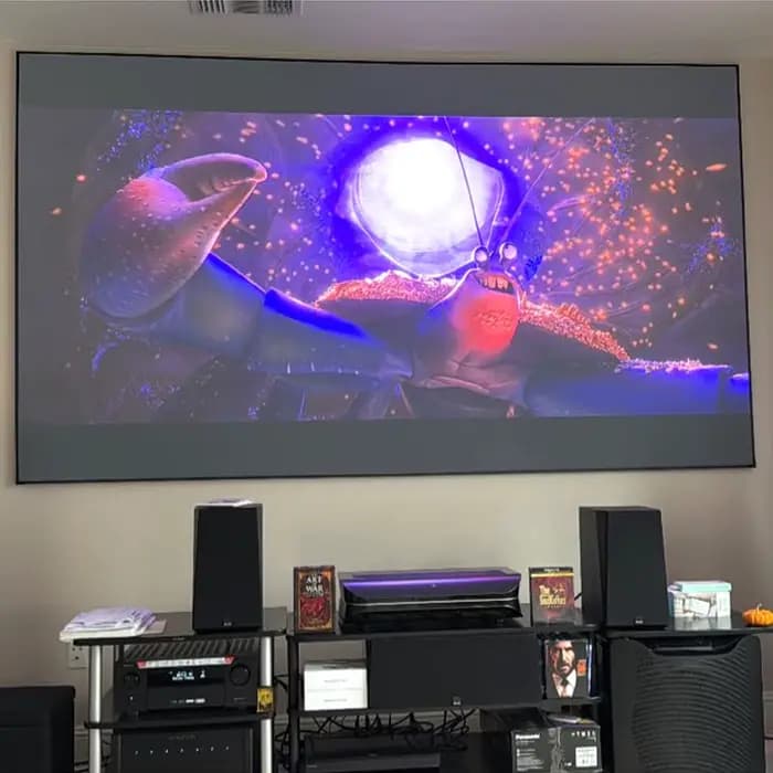 Écran de projection ALR UST pour cinéma maison