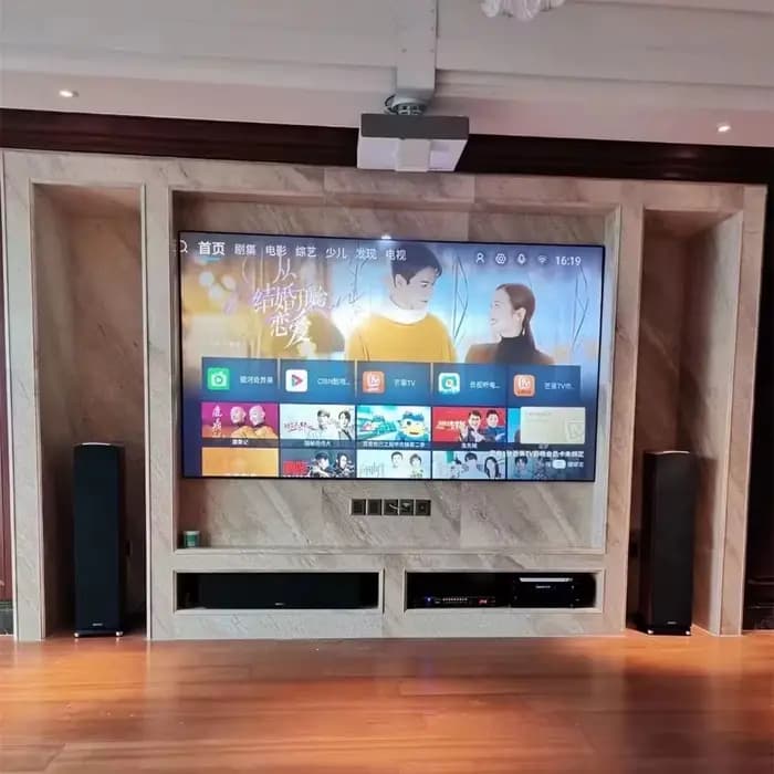 Écran de projection rejetant la lumière ambiante